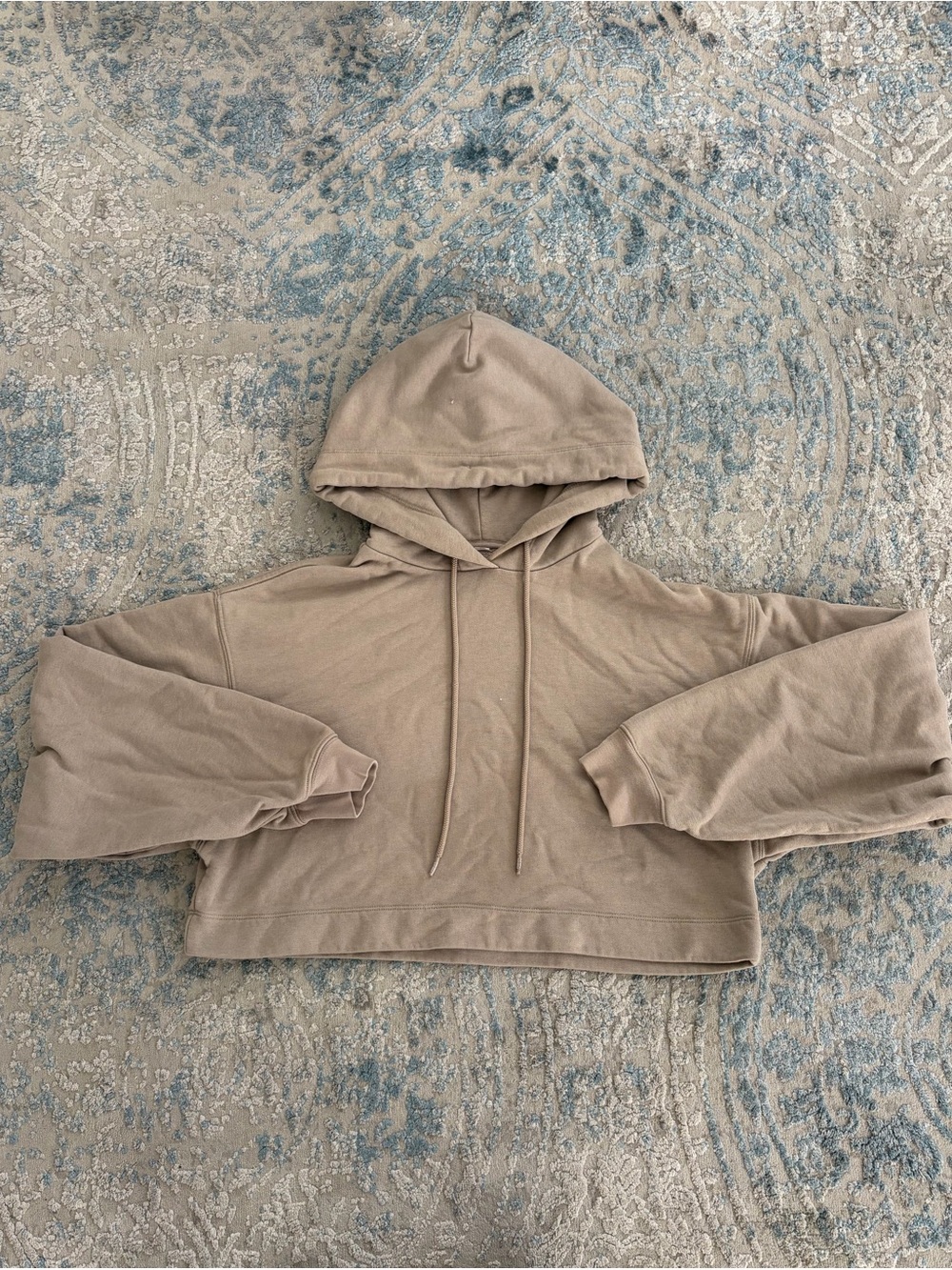 ALO Yoga cropped hoodie